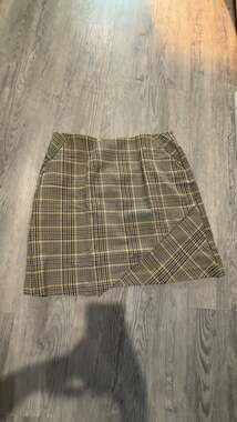 Cabi Pastime Plaid Mini Skirt with Front Pockets